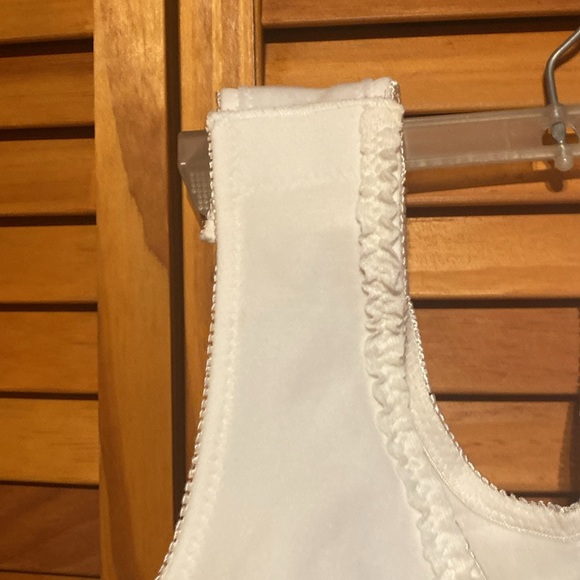 First choice Very nice and comfortable bras with wide straps - Picture 3 of 5